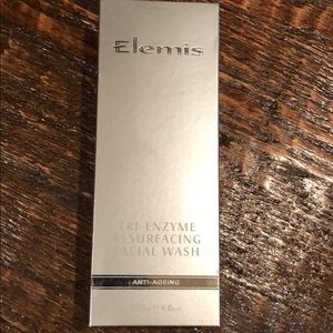 Elemis Tri-enzyme resurfacing facial wash
